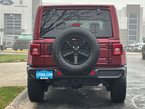 Used 2022 Jeep Wrangler Unlimited Sahara image 7