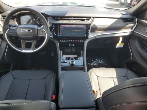 New 2026 Jeep Grand Cherokee L Limited AWD/4WD image 17
