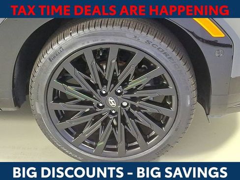 Certified 2025 Hyundai Santa Fe Calligraphy image 9