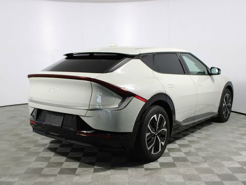 Used 2022 Kia EV6 Wind image 31