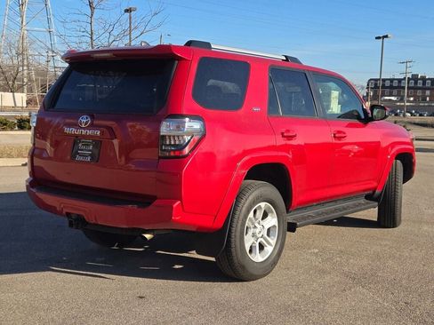 Used 2024 Toyota 4Runner SR5 image 12