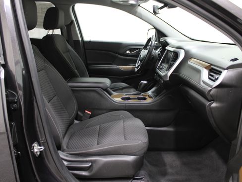 Used 2018 GMC Acadia SLE image 31