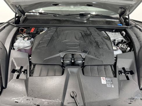 Certified 2025 Porsche Cayenne Turbo AWD/4WD image 47