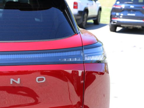 Used 2025 Nissan Murano SL image 7