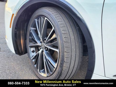 Used 2023 Toyota Prius Limited image 28