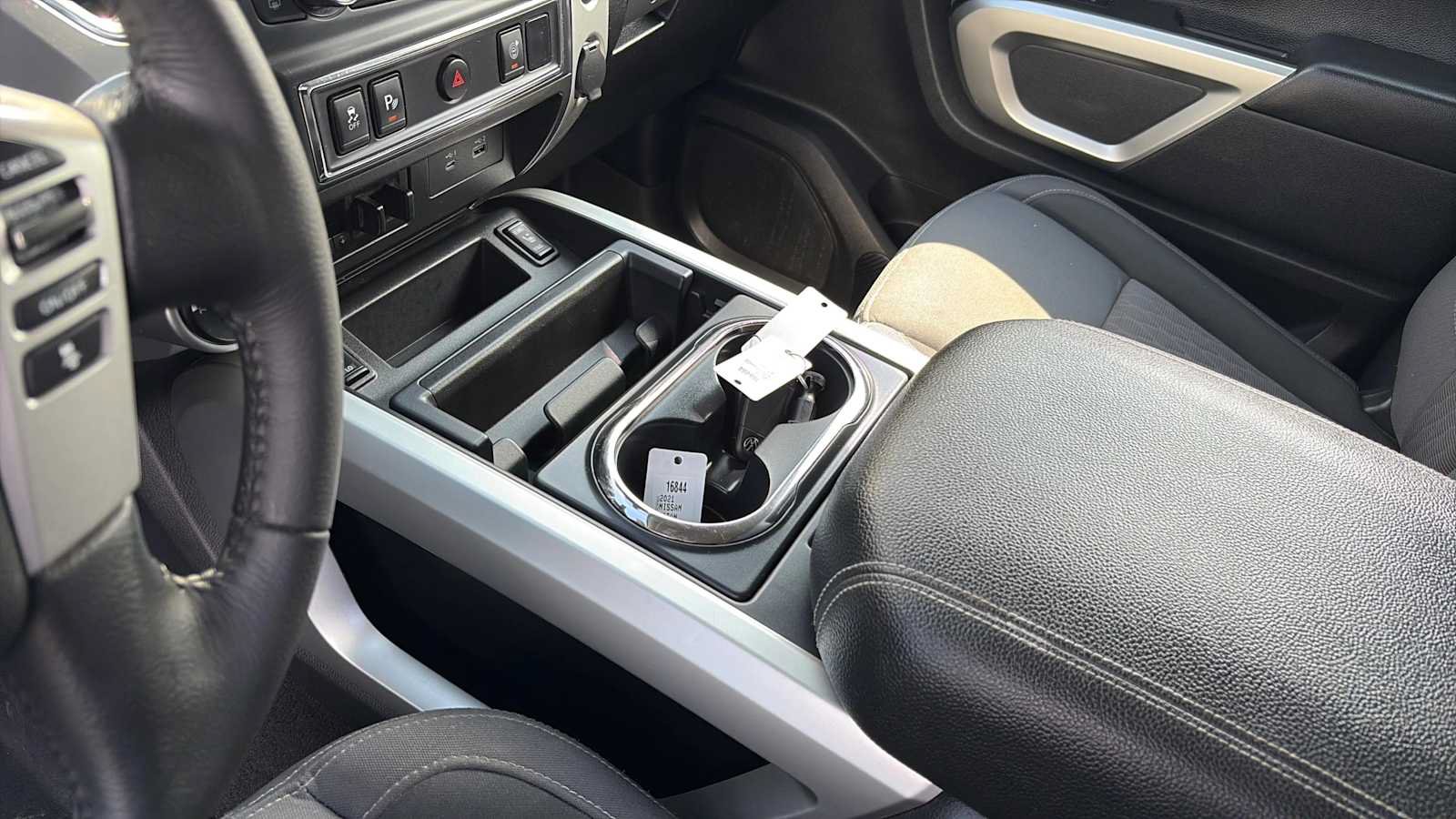 Used 2021 Nissan Titan SV w/ SV Convenience Package AWD/4WD image 20