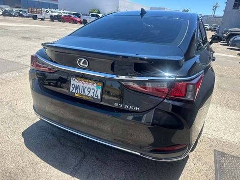 Used 2024 Lexus ES 300h w/ Premium Package FWD image 6