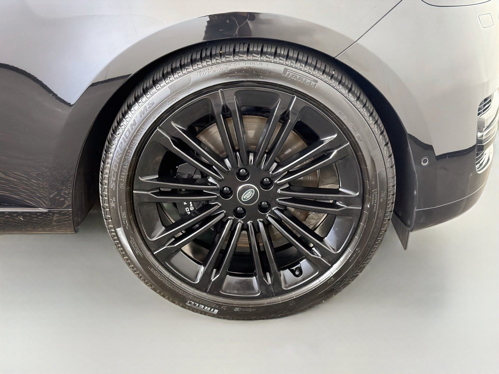 Certified 2023 Land Rover Range Rover Autobiography AWD/4WD image 35