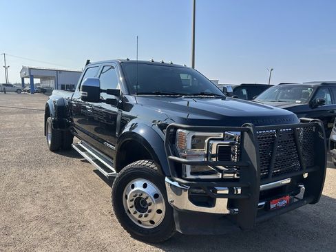 Used 2022 Ford F450 Lariat w/ Lariat Ultimate Package image 1