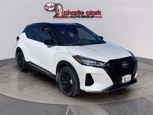 Used 2022 Nissan Kicks SR image 7