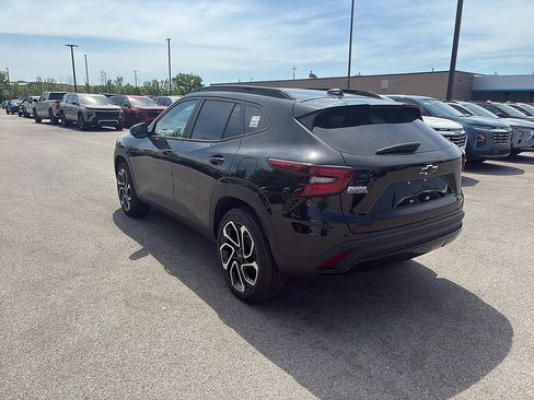 New 2026 Chevrolet Trax RS w/ Sunroof Package FWD image 3
