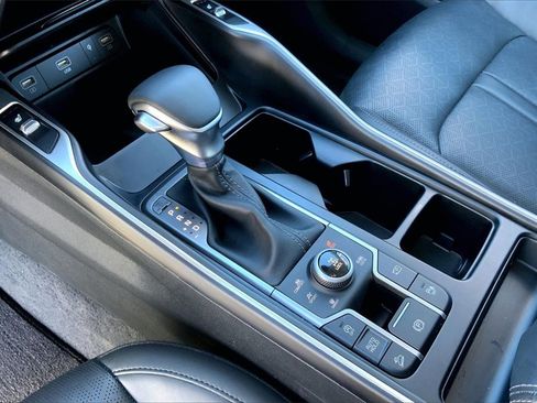 Used 2023 Kia Sorento X-Line EX image 18