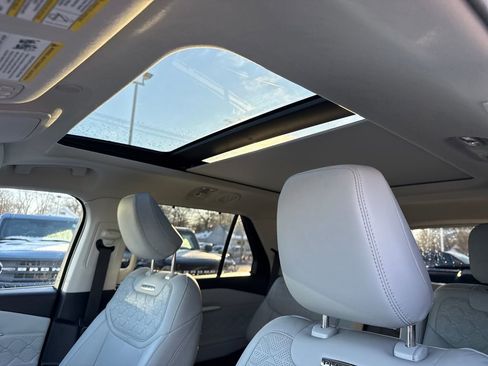 Used 2025 Ford Explorer Platinum w/ LUX Leather Package image 33