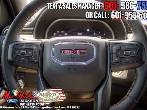 Used 2023 GMC Yukon AT4 AWD/4WD image 15