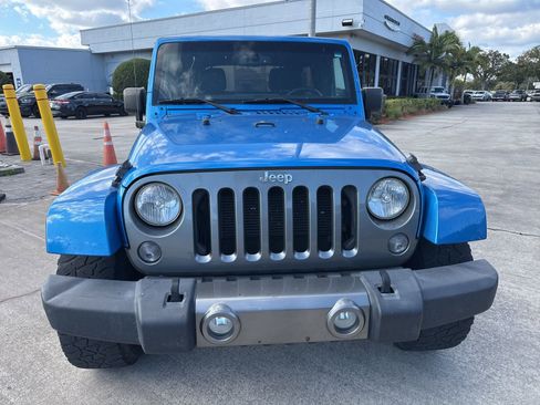 Used 2014 Jeep Wrangler Unlimited Freedom Edition image 2