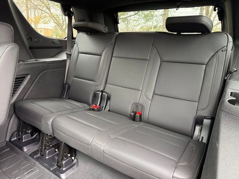 Used 2025 Chevrolet Tahoe High Country image 21