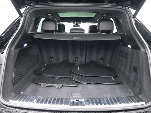 Used 2022 Porsche Cayenne AWD/4WD image 28