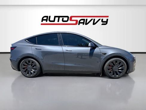 Used 2023 Tesla Model Y Performance AWD/4WD image 8
