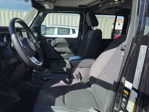 Used 2022 Jeep Wrangler Unlimited Rubicon 4xe w/ Cold Weather Group image 9