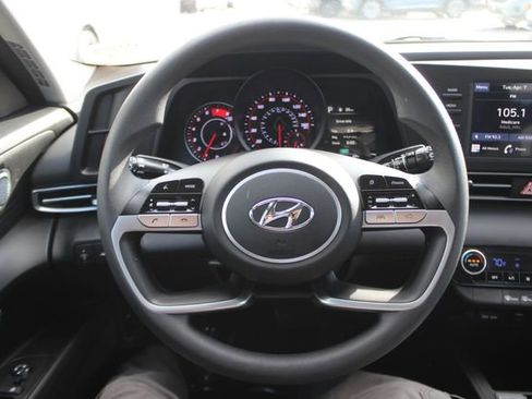 Used 2023 Hyundai Elantra SEL FWD image 12