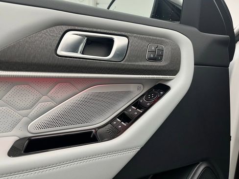 New 2026 Ford Explorer Platinum w/ LUX Leather Package image 17