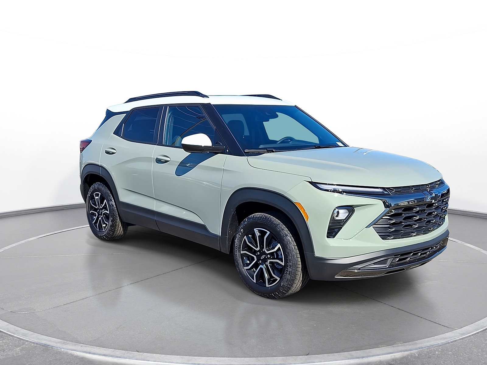 New 2026 Chevrolet TrailBlazer ACTIV AWD/4WD image 2