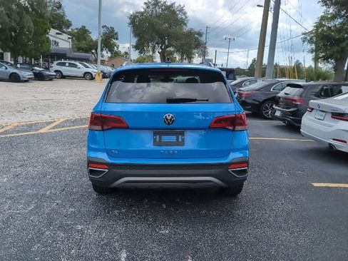 Used 2024 Volkswagen Taos SE FWD image 6