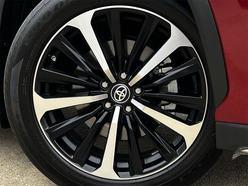 Used 2022 Toyota Highlander XSE image 30