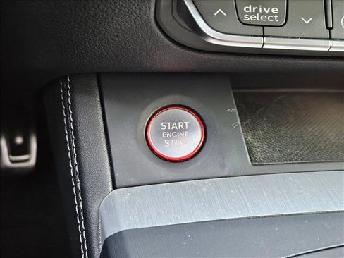 Used 2018 Audi SQ5 Prestige w/ Prestige Package image 22