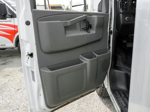 Used 2019 GMC Savana 3500 w/ Power Convenience Package image 29