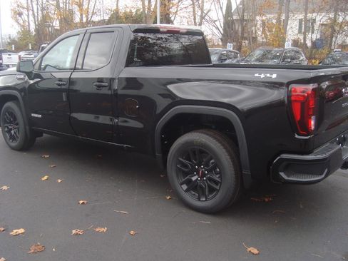 New 2026 GMC Sierra 2500 SLT w/ SLT Premium Package image 6