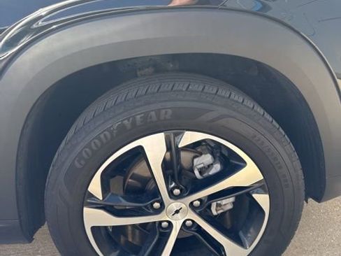 Used 2024 Chevrolet Trax RS FWD image 4