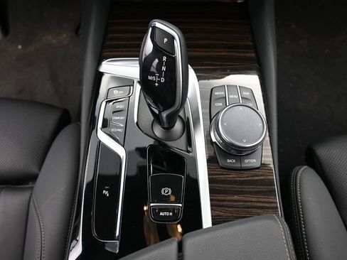 Used 2023 BMW 530i xDrive image 13