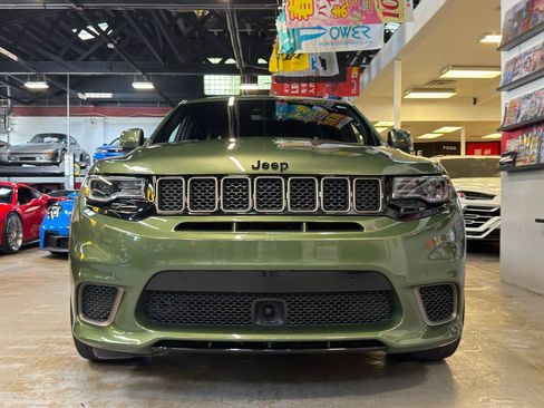 Used 2021 Jeep Grand Cherokee Trackhawk w/ Trailer Tow Group IV AWD/4WD image 2