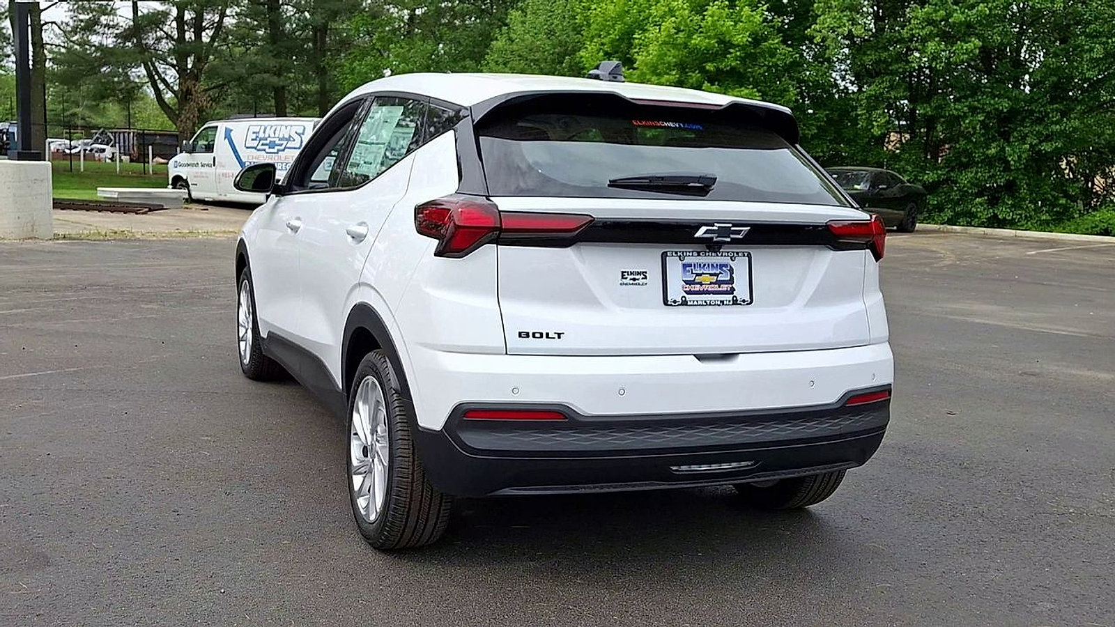 New 2027 Chevrolet Bolt LT w/ Comfort Package FWD image 9