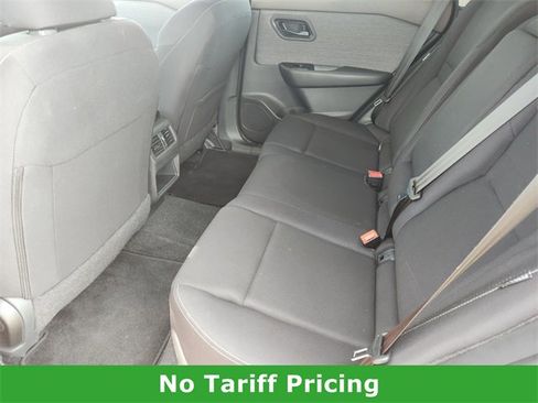 Used 2023 Nissan Rogue S image 24