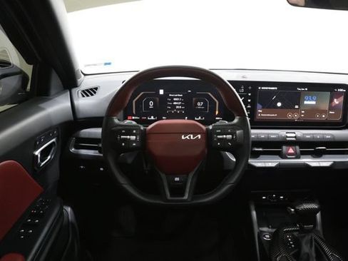 Used 2025 Kia K4 GT-Line w/ GT-Line Premium Package FWD image 10