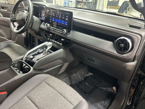 Certified 2023 Chevrolet Colorado Z71 w/ Z71 Convenience Package 2 AWD/4WD image 29