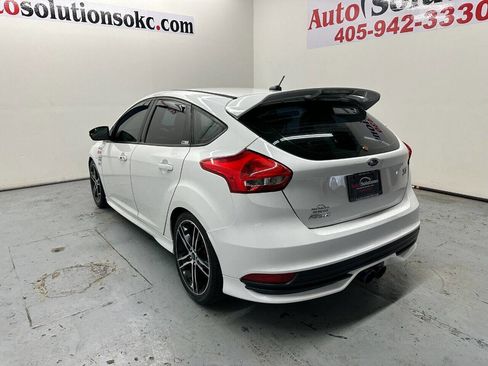Used 2016 Ford Focus ST image 5