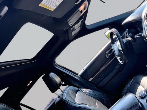 Used 2019 Ford Explorer Platinum AWD/4WD image 23