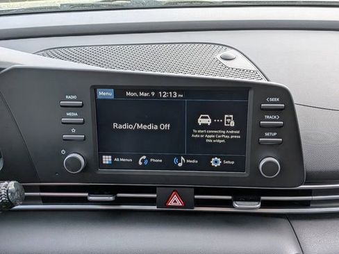 Certified 2026 Hyundai Elantra SE FWD image 17