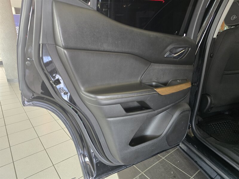 Used 2018 GMC Acadia SLE w/ Driver Alert Package I AWD/4WD image 10