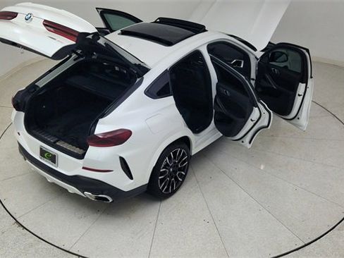 Used 2024 BMW X6 xDrive40i w/ Premium Package image 92