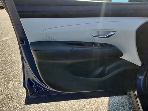 Used 2025 Hyundai Tucson SE image 11