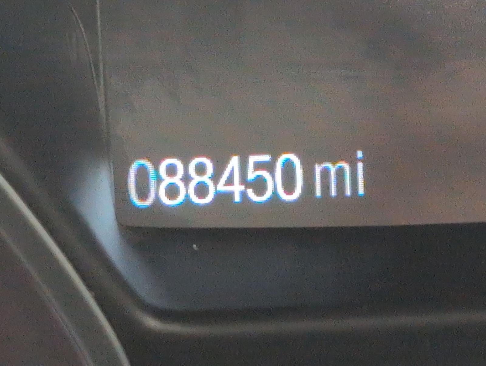 Used 2017 Ford Escape SE w/ Equipment Group 201A AWD/4WD image 2