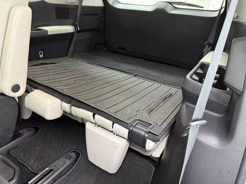 Used 2024 Toyota Grand Highlander XLE image 35