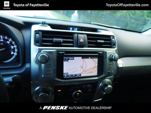 Used 2018 Toyota 4Runner SR5 Premium AWD/4WD image 9