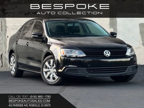 Used 2012 Volkswagen Jetta SE FWD image 1