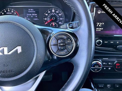 Used 2022 Kia Soul EX image 12