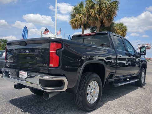 Used 2024 Chevrolet Silverado 2500 LTZ w/ LTZ Premium Package image 4